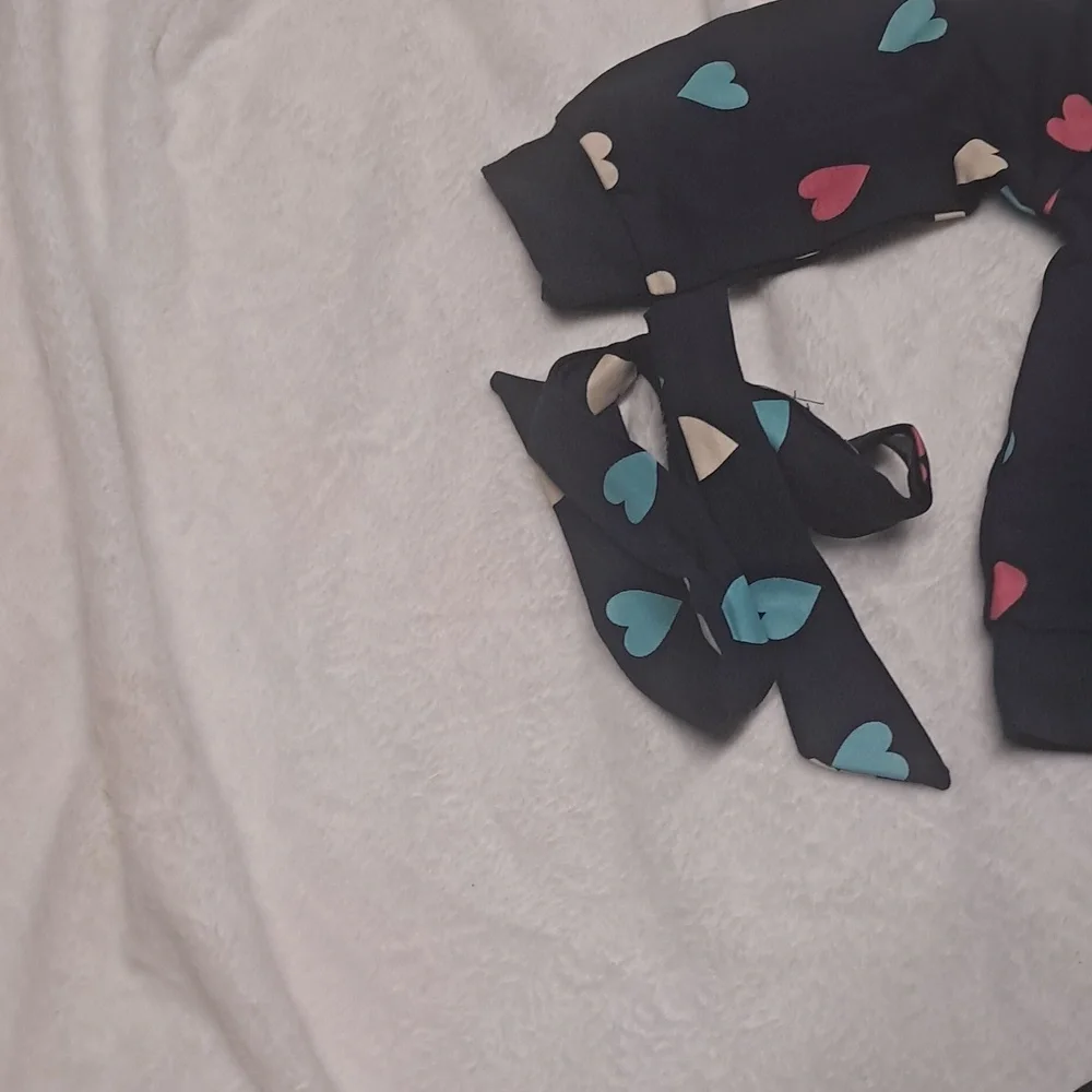 NWT Heart Patterned Kids Sweatsuit